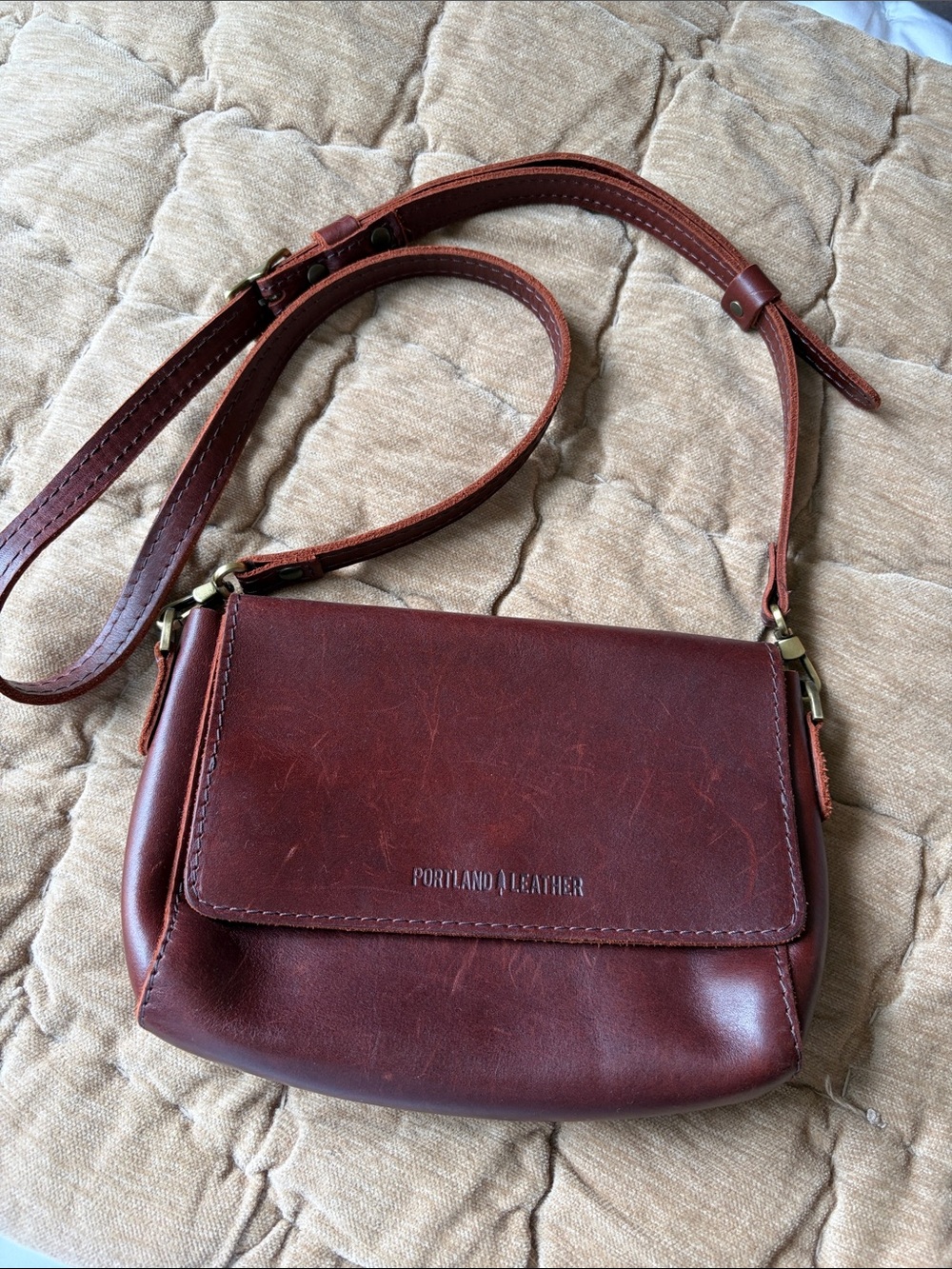 Portland Leather Small Chestnut Brown Crossbody Bag